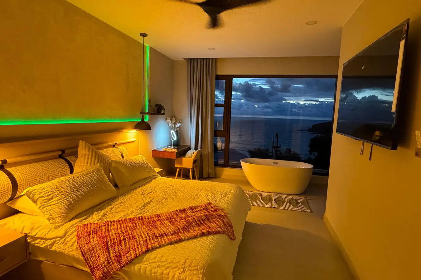 3 Bedroom Ocean View Sunset Villas 5